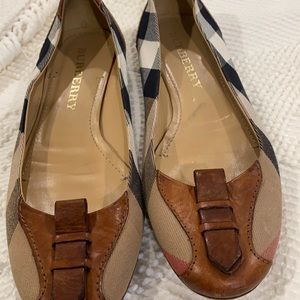 Used but they still in good conditions!